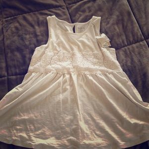 A glow maternity shirt